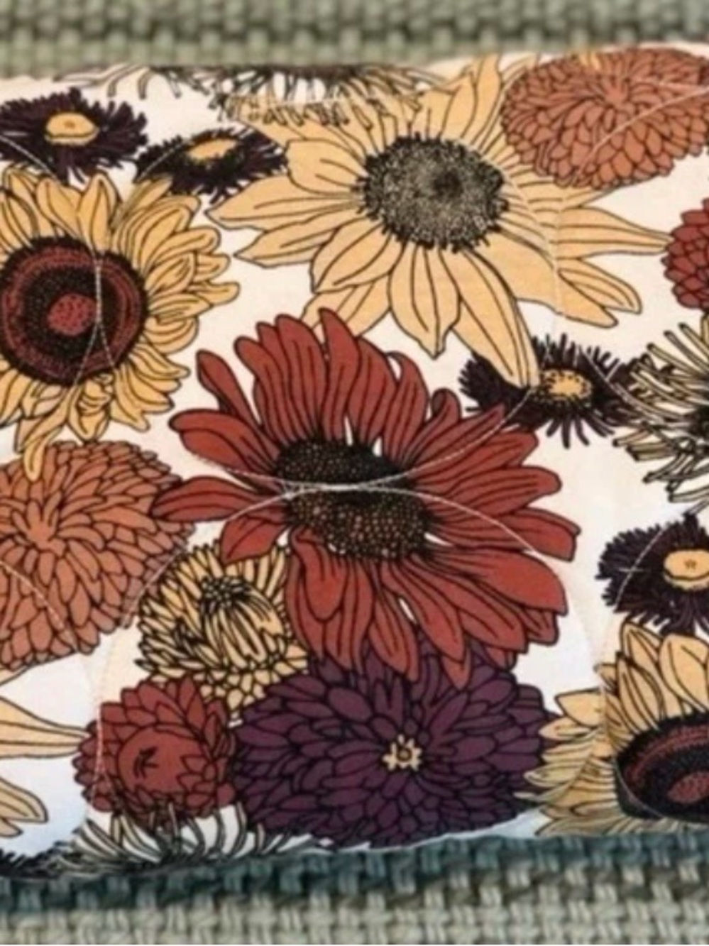 kate quinn Fall sunflower circle quilt nursery blanket NEW